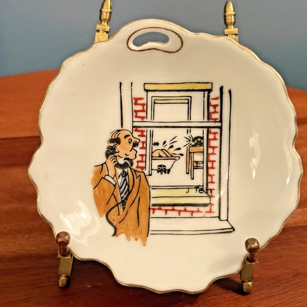 Vintage 60's Naughty Humor Peeping Tom Lady Bathing Trinket Dish 5" Risqué Plate